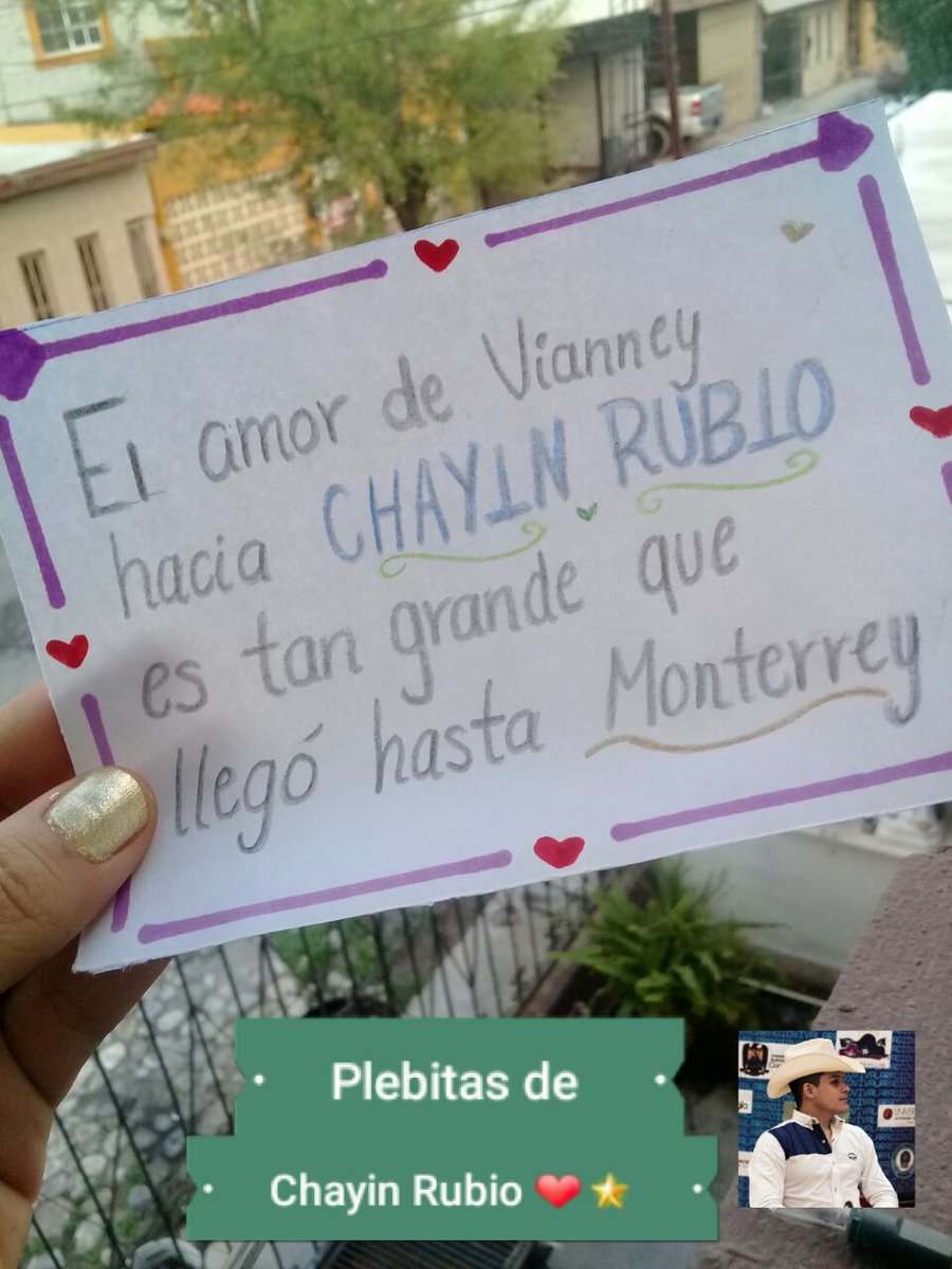 PlebitasDChayin's tweet photo. &amp; ustedes de donde lo siguen?

@ChayinRubio  
Felices fiestas 🎆🎄🎉 https://t.co/pBkFpEgUWg