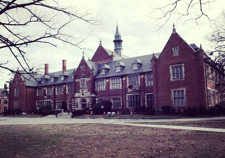 The 13 Most Haunted Colleges and Campuses in the United States ~ theoccultmuseum.com/13-most-haunte…