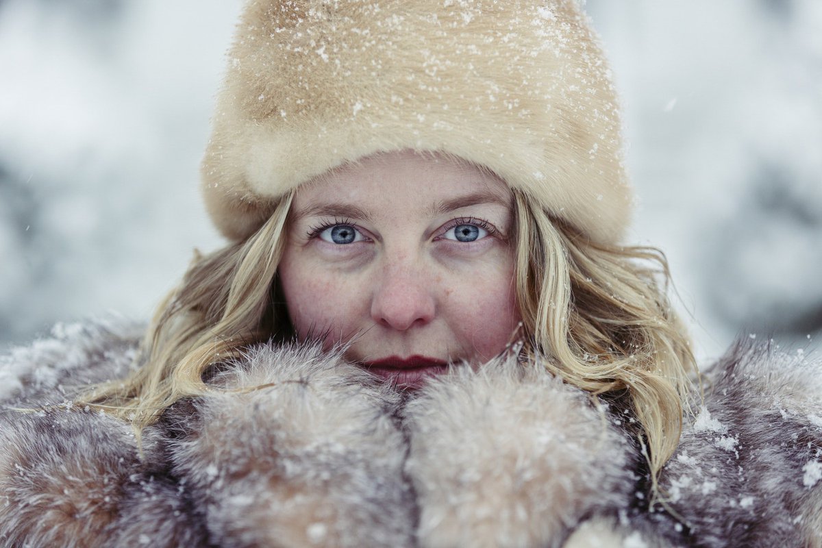 CMSCST's tweet photo. THE COLD IS COMING! 
With the winter chill setting in, it’s time to bundle up! But as you are covering yourself in layers, make sure your body’s outermost layer isn’t ignored. Skin and hare care routine differs in summer from winters. https://t.co/lANog0fBAT https://t.co/CigulYcmOc