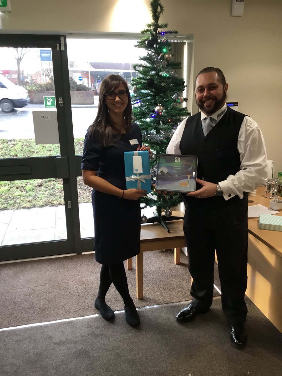 deananderson634's tweet photo. Some Well deserved reward and recognition for Anji and Antonio for their hard work! Merry Xmas @CoopFuneralcare Retford ⭐️👏 https://t.co/9wLFWwLtd0