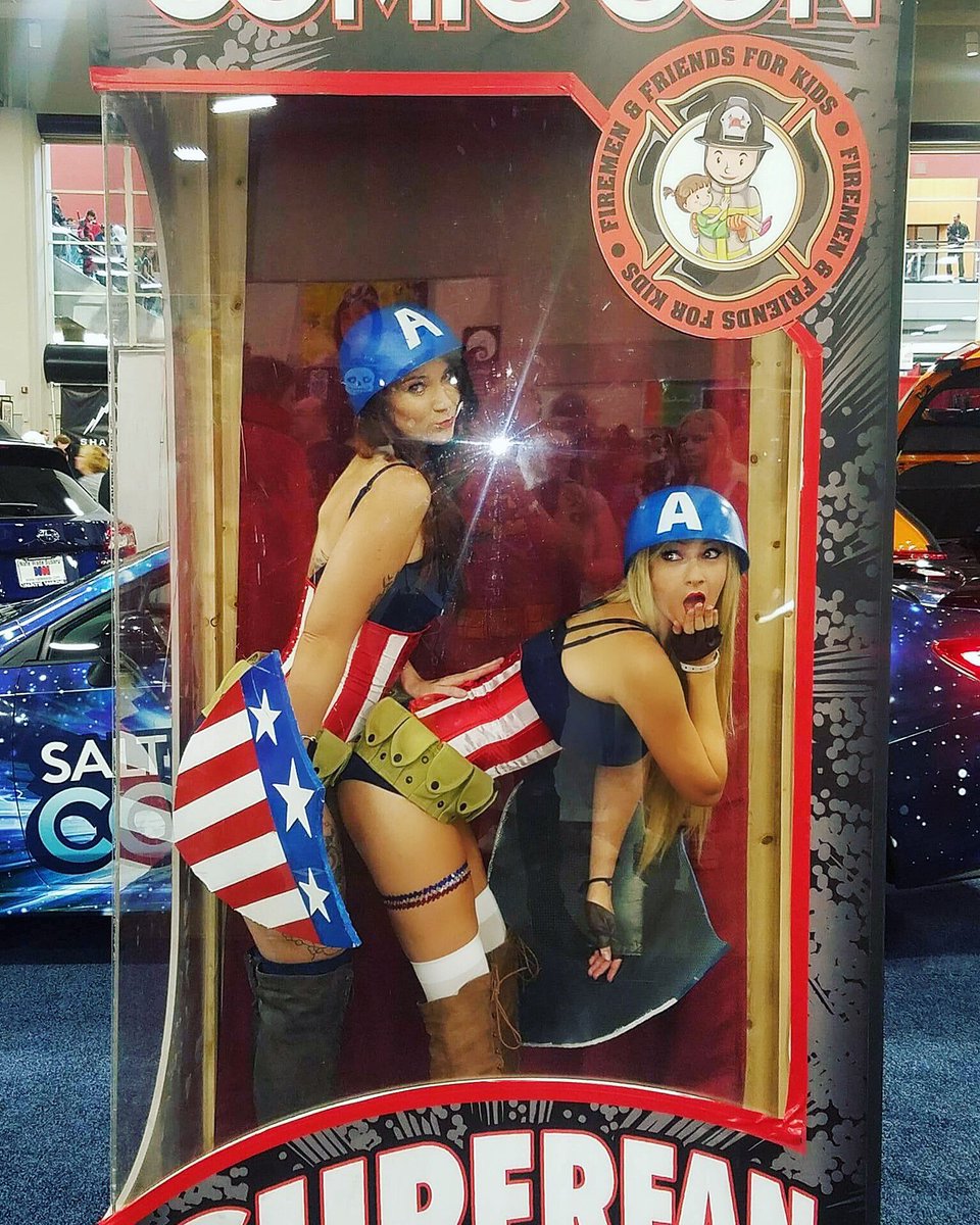 LyssieLuCosplay's tweet photo. Oh for the love of... who the hell let them out! #weregretnothing #sorrynotsorry #slccomiccon #cantbetamed #shenanigans #cosplay #cosplaygirl #costume #teamcap #captainamerica https://t.co/zyLgsuFi1K