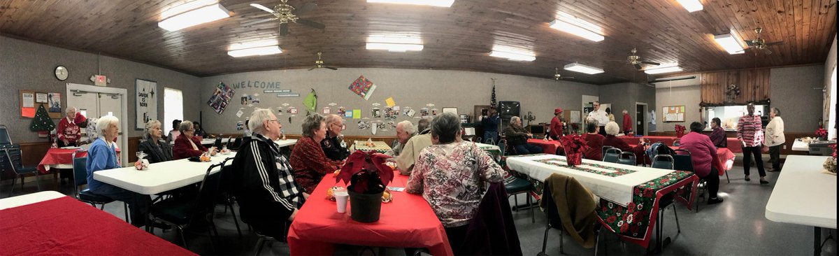 UFHealthStreet's tweet photo. One of our Community Health Workers was a special guest at the recent Super Seniors luncheon in @HawthorneFLGov . Thank you to city Commissioner DeLoris Roberts-Cheatham for allowing HealthStreet to present! https://t.co/syu3GCMypI