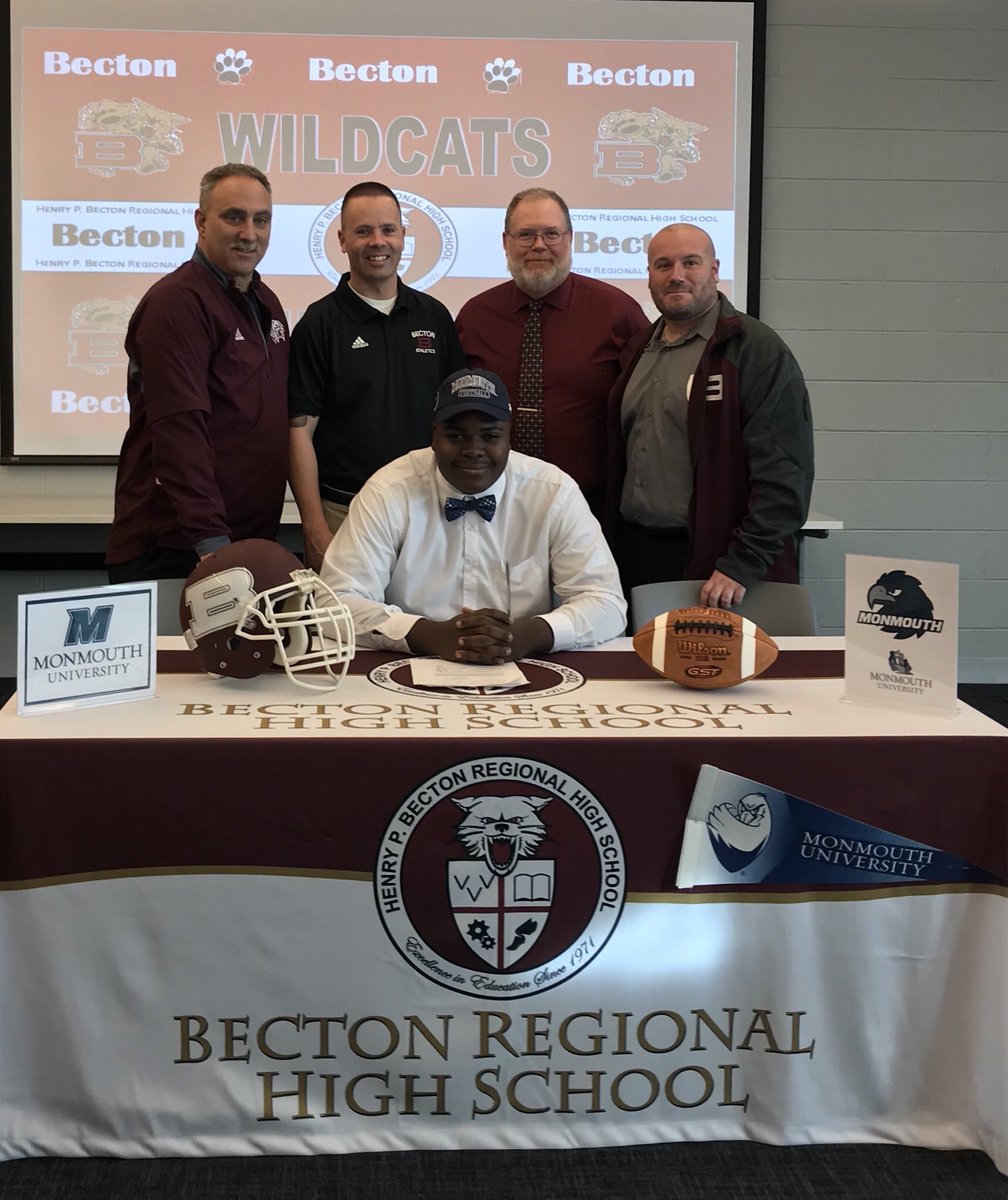 BectonAthletics's tweet photo. Congratulations to @BectonFootball Greg Anderson for signing with Monmouth University @MUHawksFB ! 🏈🐾 @BectonHS @VarsityAces @NJICathletics #bectonwildcats #bectonatheltics #wildcatpride #MUHawksFB https://t.co/e5lMg11pLp