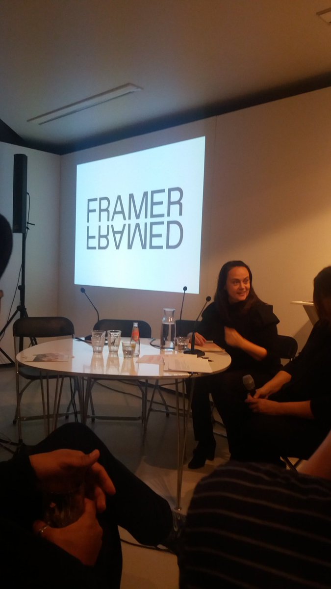 esthercaptain's tweet photo. Waarom geëngageerde kunst verzamelen? Josien Pieterse van @FramerFramed noemt o.a. @frank_chandra als voorbeeld van kunst en samenleving. https://t.co/VkpFCjW7R9
