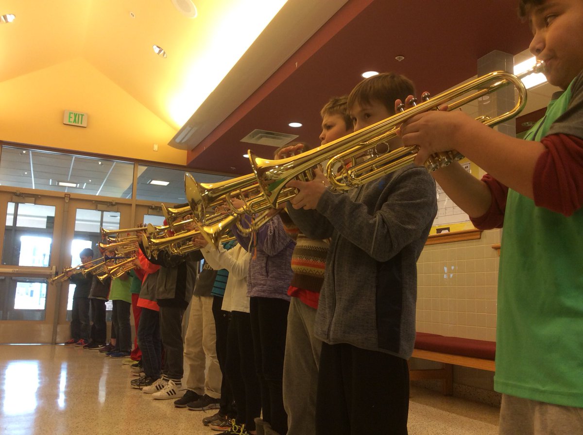 CES G4 Trumpet Line Caroling #weareVPA #starpride @520tracy <a href="/neeley_miller/">TRES AP</a> <a href="/FCPS_Kilduff/">Brian Kilduff</a>