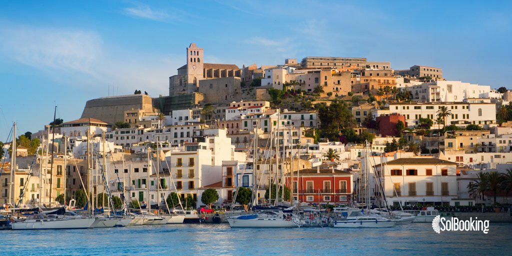 solbooking's tweet photo. La isla blanca te espera para un Fin de Año de escándalo. ¡Desconecta 4 días en #Ibiza!   https://t.co/klkq08kw13   
#SolBooking #IslasBaleares #vacaciones #travel #NewYear #hotel #playa #sea  #party https://t.co/8XNE2QCdMC