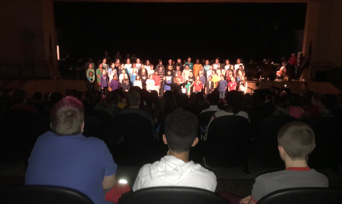 Middz3's tweet photo. Burger students performing for our future students! @RHMusicDept https://t.co/RZn4vLhjGd