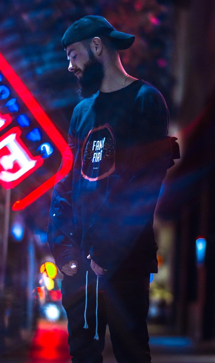 FF_Paris's tweet photo. SUNRISE. 

#Streetwear #FamilyFirstParis #DenimJacket #Tshirt https://t.co/8Fd8qgsW5w