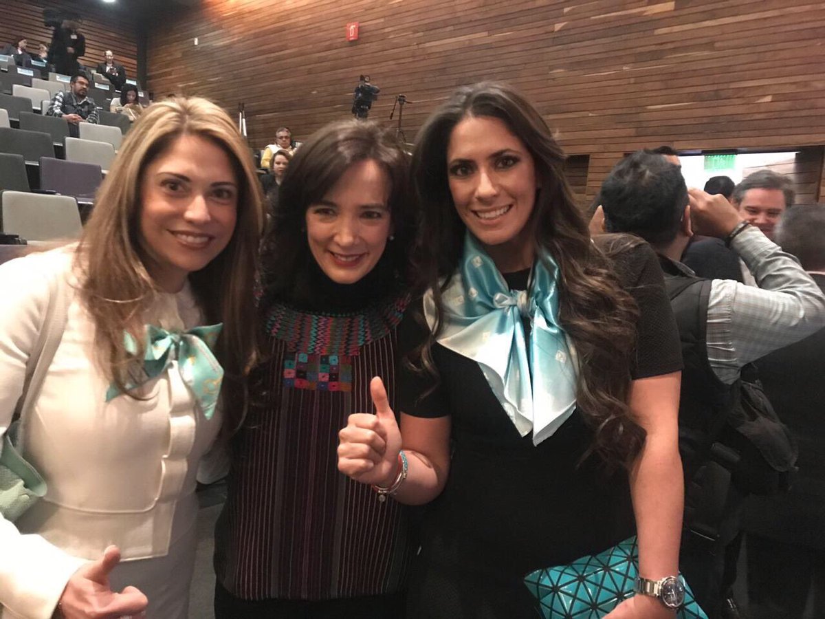 AnaMarquez_'s tweet image. Habemus Precandidato !!!! @JoseAMeadeK @Luiscasob @evesdom @NuevaAlianza  #JuanaCuevas #MeadeCiudadanoTurquesa #MeadeConNuevaAlianza