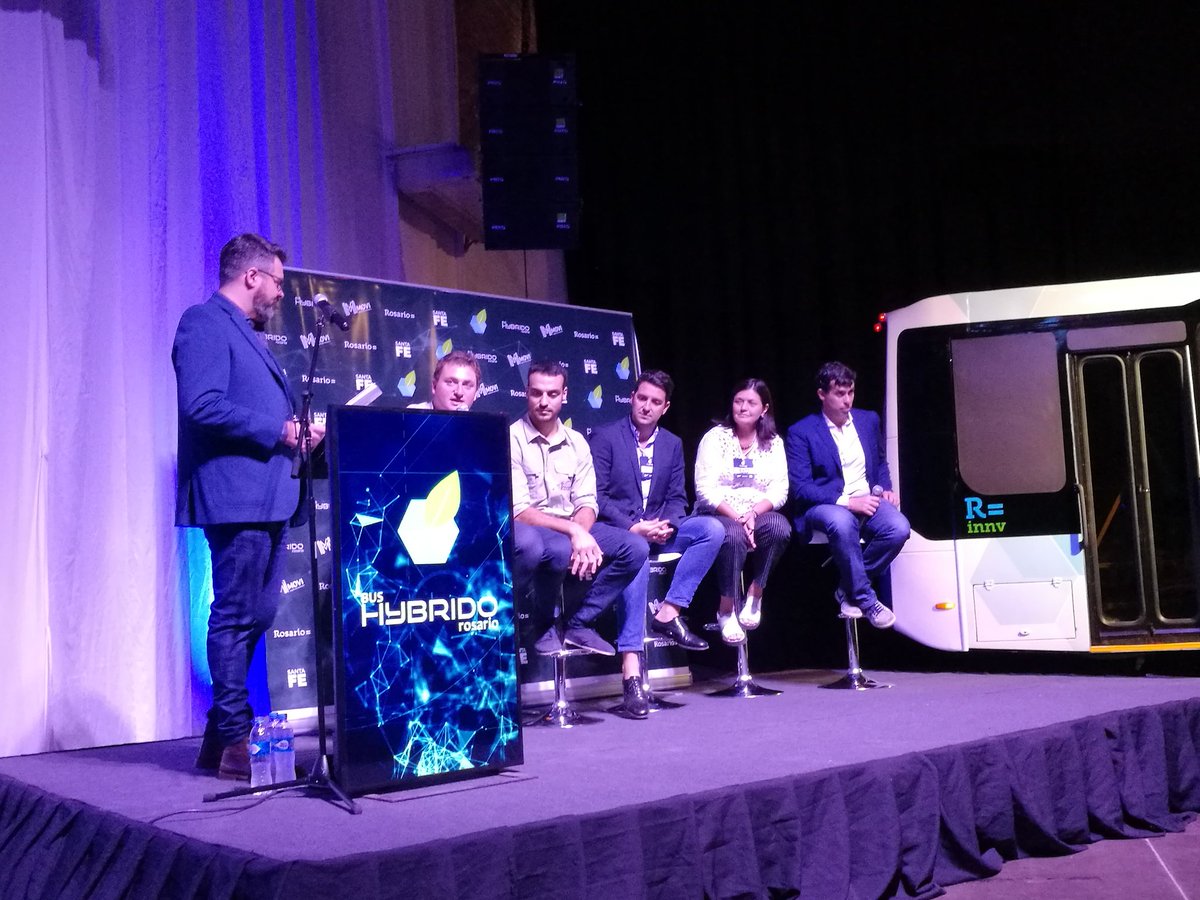 agus_badaloni's tweet photo. Primer prototipo de Bus Hybrido diseñado, implementando y próximo a entrar en funcionamiento en #Rosario! Las ideas se escuchan, se trabajan en equipo y se implementan! Triple impacto social, ambiental y económico. Orgullosa de #Rosario #CiudadSustentable! #InnovaRosario https://t.co/w9BpTGdHWb