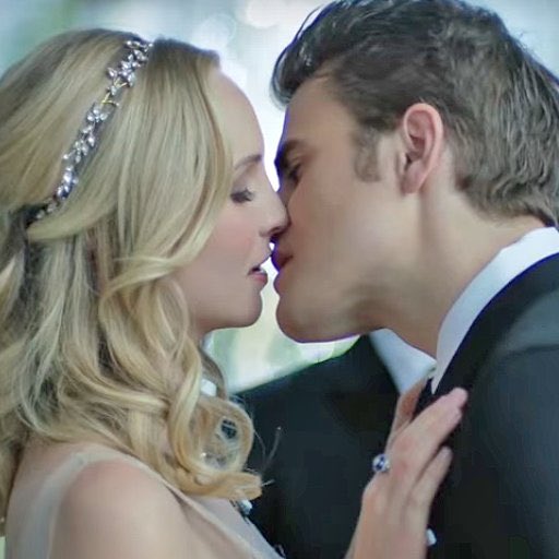 tvshowXpolls's tweet photo. Winner: Steroline and Clexa 🎉 https://t.co/9J4vmKdonh
