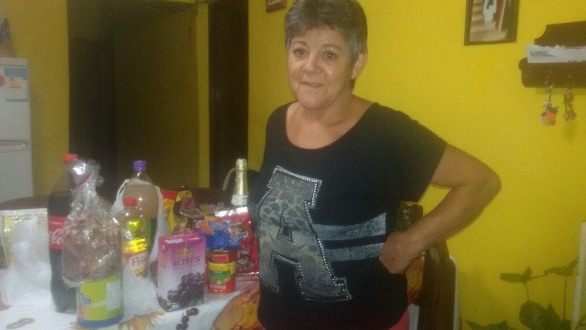 InteractLas's tweet photo. El pasado martes, 19/12, se realizó el sorteo de la rifa de una canasta navideña.
Felicitaciones a la ganadora, María Pais, con el número 431.
Muchas gracias a todas aquellas personas que colaboraron con el club. 
¡¡Muy felices fiestas!!🎄☄✨ https://t.co/jf3QzAxGnm