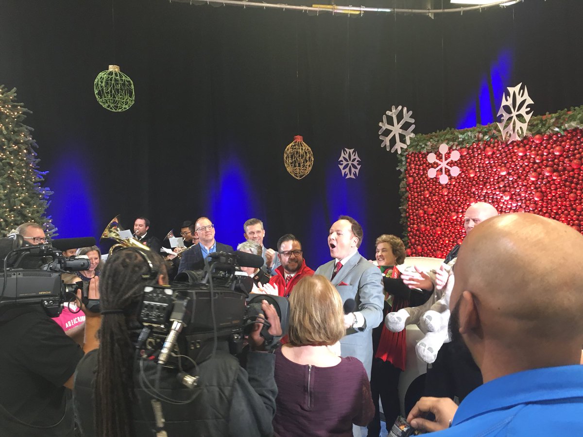 salvationarmyon's tweet photo. 156,204!! Thank you everyone for your amazing support and helping ensure no child is left behind on Christmas morning. #ToyMountain #GivingHopeToday https://t.co/PyhMPCvqVQ