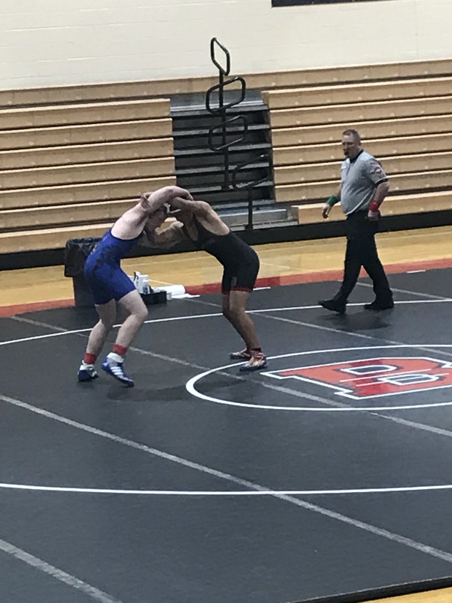 brriittttaanny's tweet image. Orion King using his strength to hold off his opponent from Northfield. #OneSchool #SameGoal 🤼‍♂️🤼‍♂️