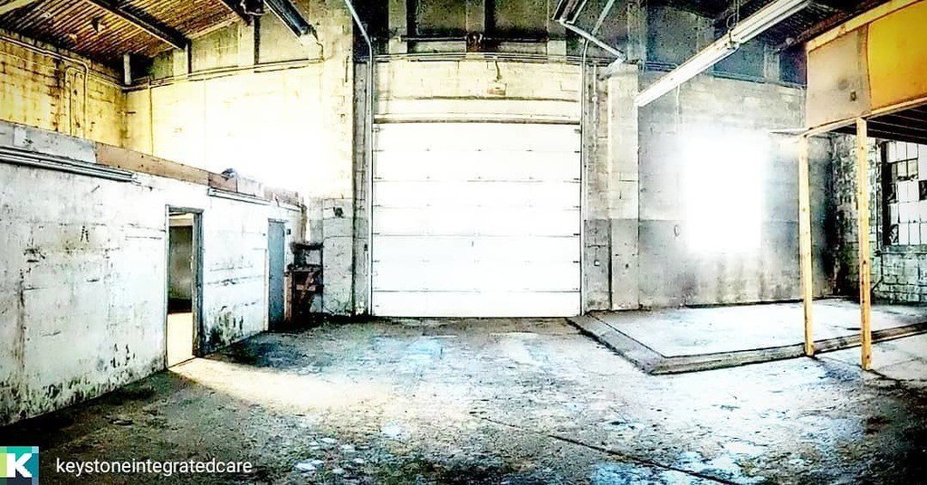 tperko's tweet photo. kic - pittsburgh
coming soon! 👷👩‍🔧 https://t.co/BkxFfLjsz8 https://t.co/g4cCA0mo2y
