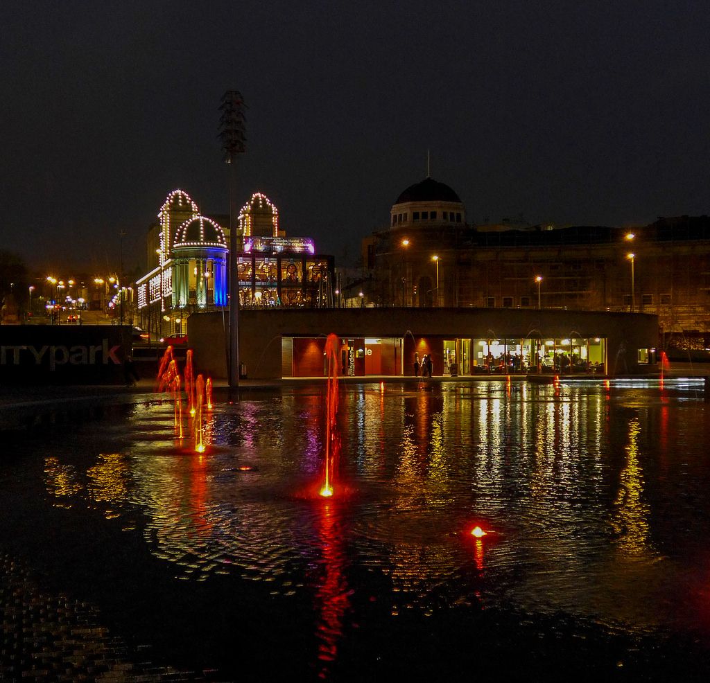 Tim Green's lovely night image of City Park and the Alhambra. 
buff.ly/2ARtrvz