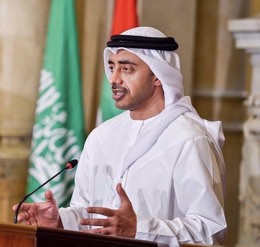 ضغطت زر(رتويت) ولخبطهم 
أجل كيف التصريح #كلنا_عبدالله_بن_زايد

حفظ الله الإمارات وأدام عليها أمنها واستقرارها