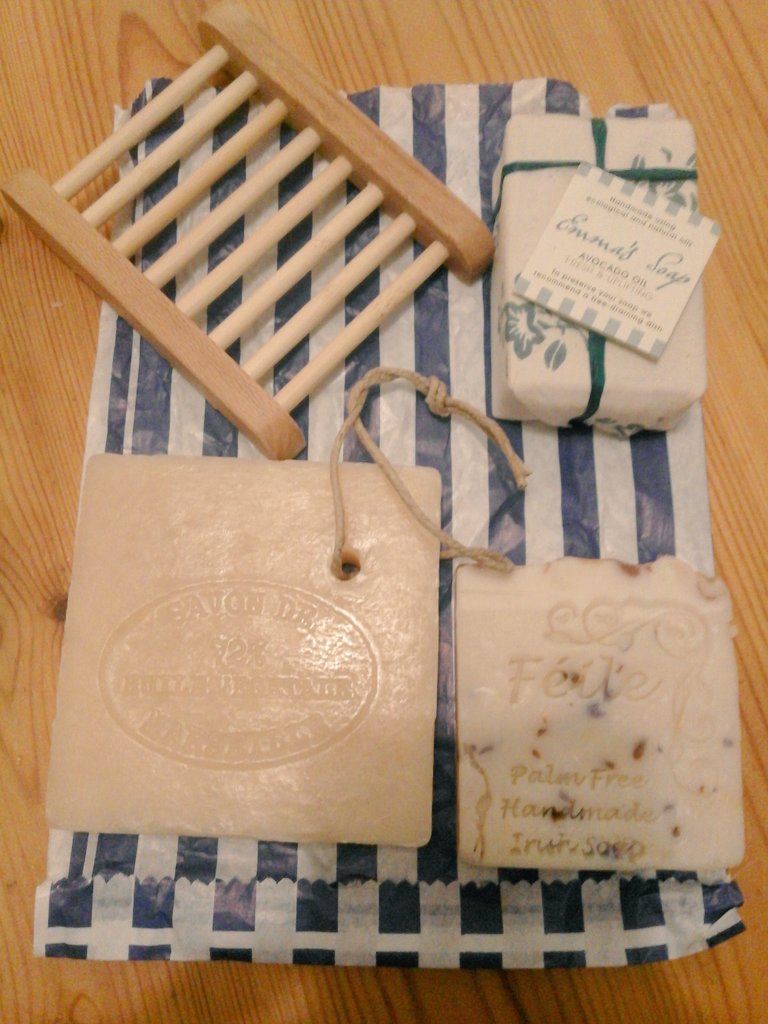 Super happy with the #palmoilfree and #plasticfree soap from <a href="/norwich_market/">Norwich Market</a> today. With some yummy avocado oil soap from <a href="/Emmassoap/">Emma's Soap</a> wrapped in recycled cotton!