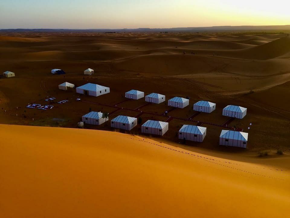 MarruecosTotal's tweet photo. Nuestro nuevo campamento de lujo en el desierto.
Una noche inolvidable en jaima!!
Bienvenidos a todos!!!
https://t.co/Qbk9HZYapG https://t.co/BdyjKgF955