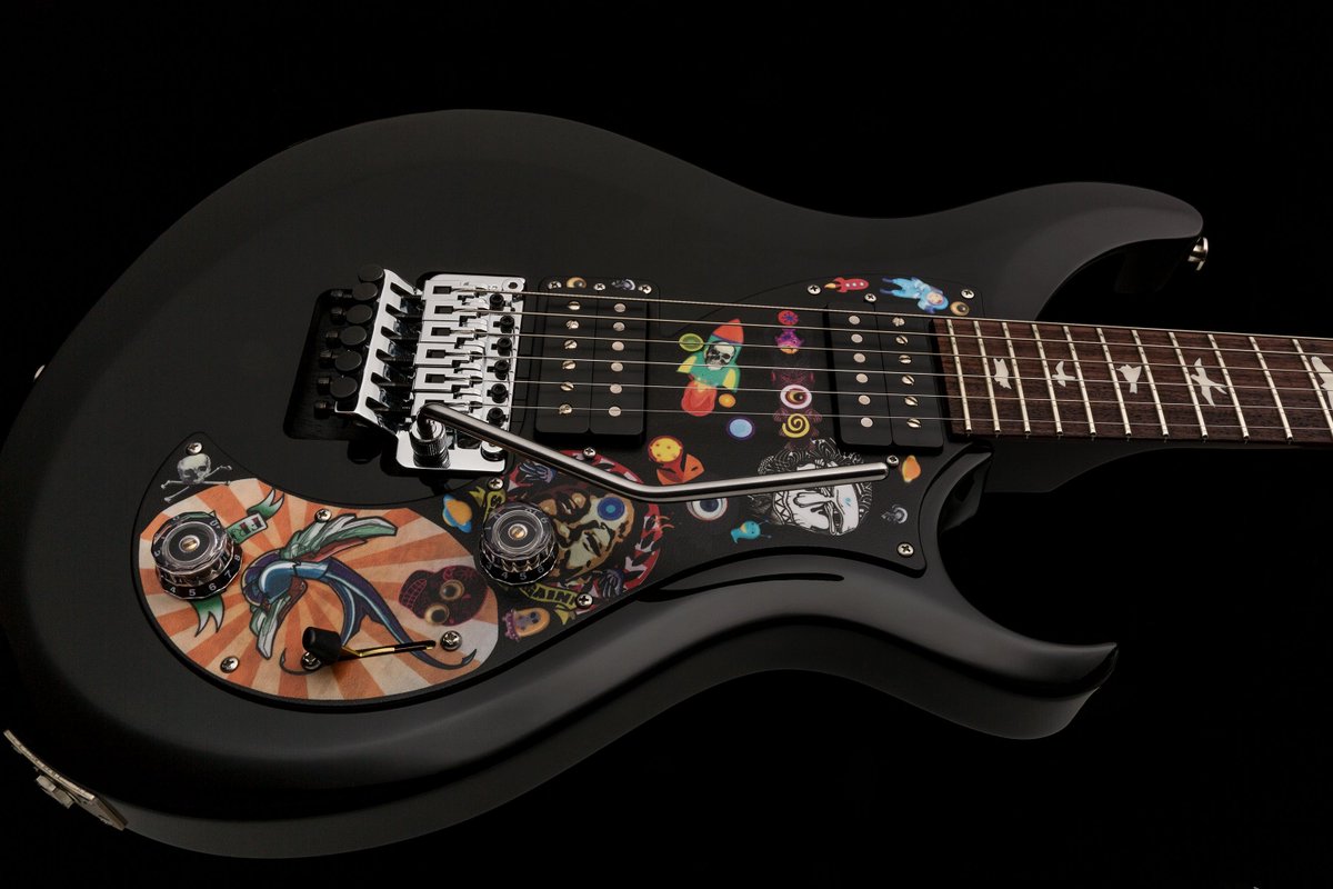MusicoPro's tweet photo. PRS Guitars junto a Vernon Reid de Living Colour desarrollaron la guitarra S2 VR series. Dos pastillas HFS, puente Floyd Rose 1000 Series, brazo “V-shape” y un aspecto diseñado por el mismo Vernon Reid. 
https://t.co/ipk8KD9INA #PRS#PaulReedSmith#Guitarra#LivingColour #MusicoPro https://t.co/vjS2krMeEU