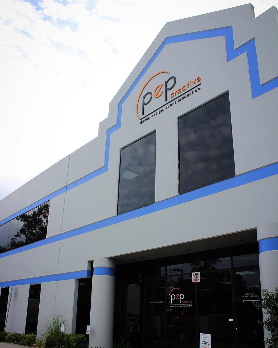 PEPCreative's tweet photo. We have over 30,000 square feet of props, linens, lighting, floral containers, etc, to fit YOUR event needs! Check us out. We are open Monday-Friday (9:00am-5:00pm). Don’t be shy, we would love to meet you! 😃 https://t.co/AGy73Ni4Ms