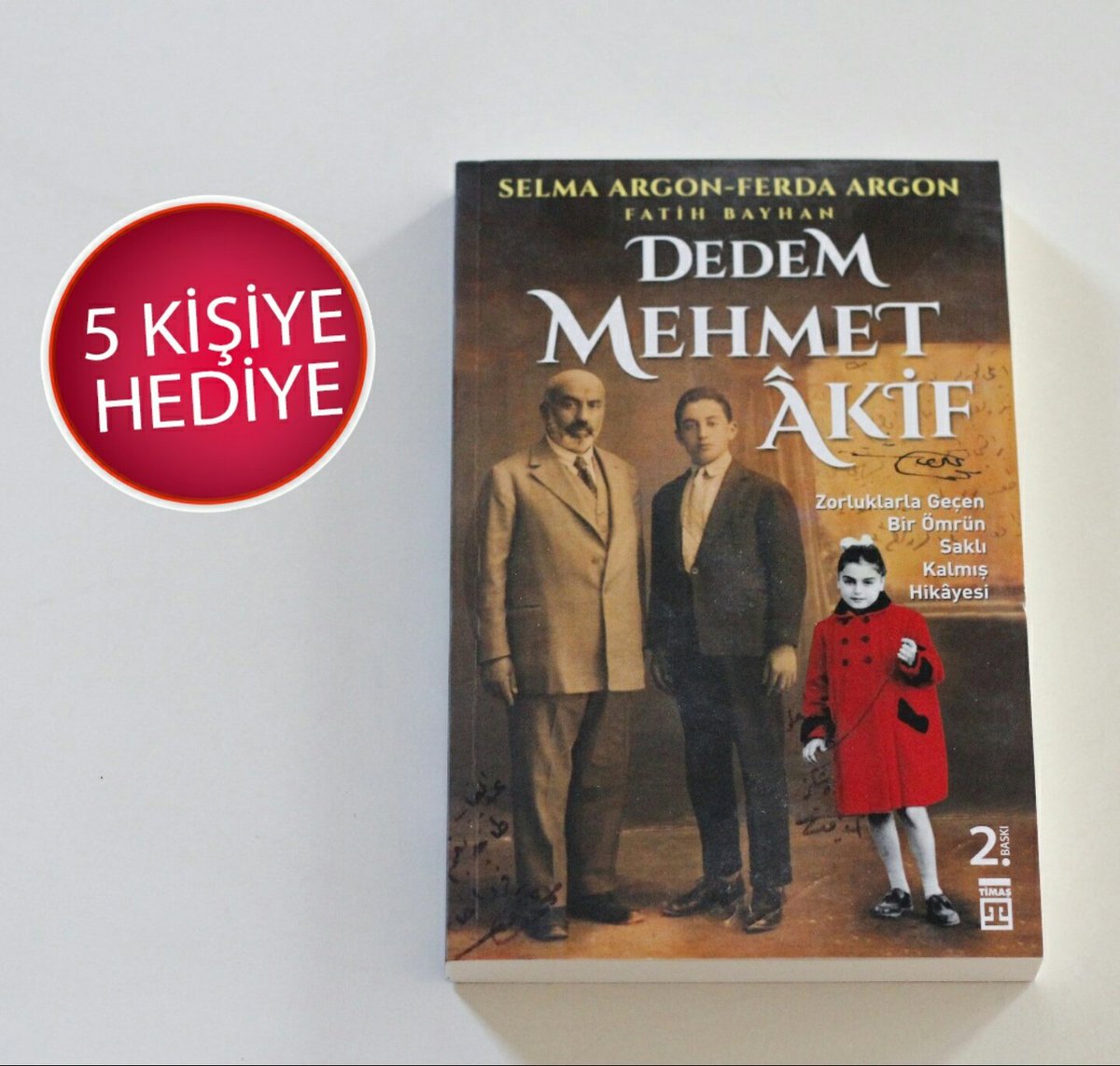 Bu tweet'i RT et. <a href="/timastarih/">Timaş Tarih</a>'i ve <a href="/timasyayingrubu/">Timaş Yayın Grubu</a>'nu takip et. #Anladımki etiketiyle sorularını sor. Dedem Mehmed Âkif kitabını kazanan 5 kişiden biri ol!