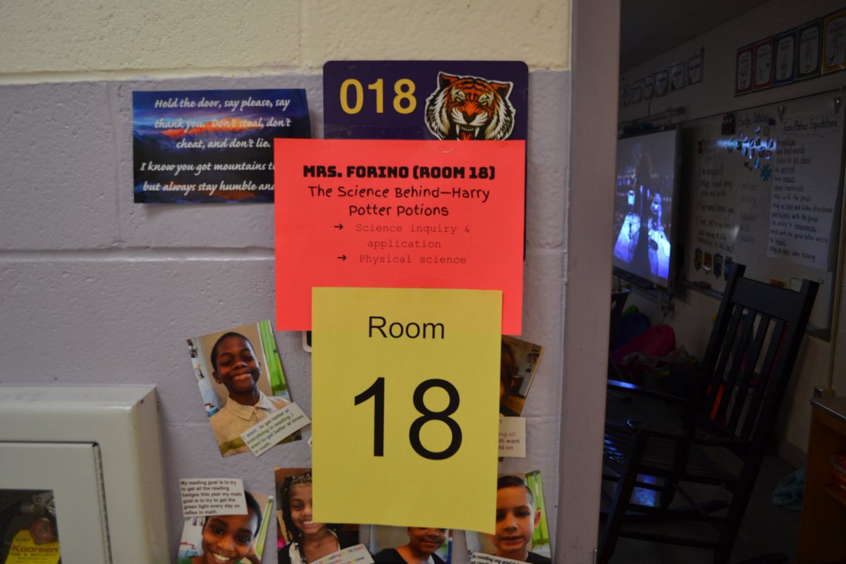 Hbelle88's tweet photo. #STEMcation @HMSTEMtigers is a great way to start off winter break! Loved students exploring, learning and creating with @NASA , @pastfoundation, @grownextgen and all the awesome Herbert Mills staff! @OSLN @MakerMinded https://t.co/zt81tCjI5B