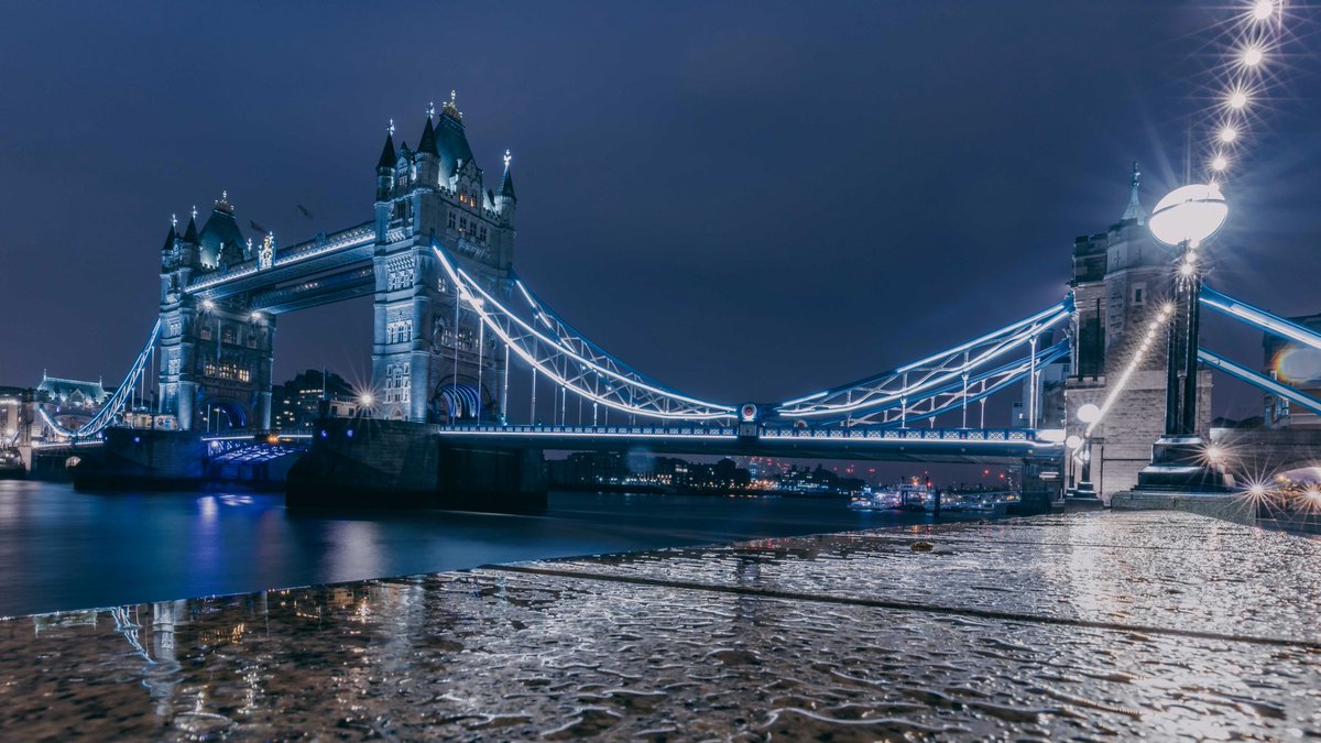 Bridge over instagram.com/p/Bc79E8JFQkG/ @TowerBridge @TowerBridgeRd