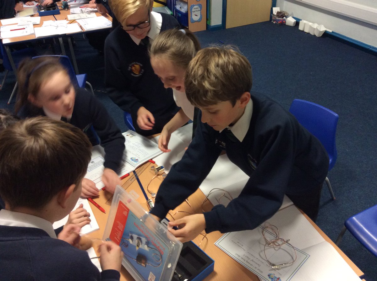 StAnnsRainhill's tweet photo. Last week, 6F had great fun learning all about Electricity during their Science lesson. If the bulbs on your Christmas tree stop working they may be able to help! #ElectricLearning. https://t.co/O7HljAKnjQ