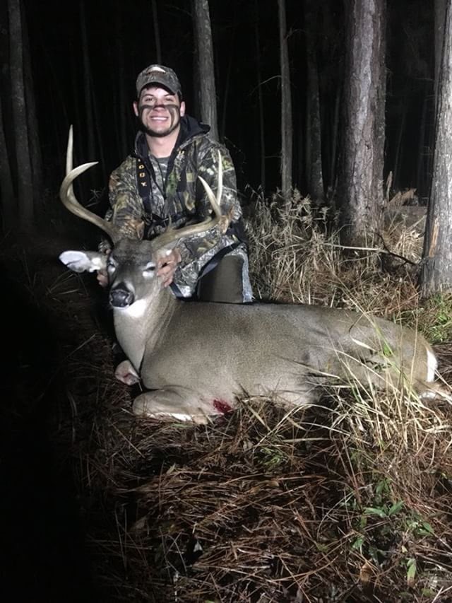 FyoSouth's tweet photo. Jarrett got him one nice South Mississippi buck! #gulfsouthoutdoors #findyouroutdoors #hunting #buck #deerhunting #mississippi #southmississippi https://t.co/oyOUpVBGmu