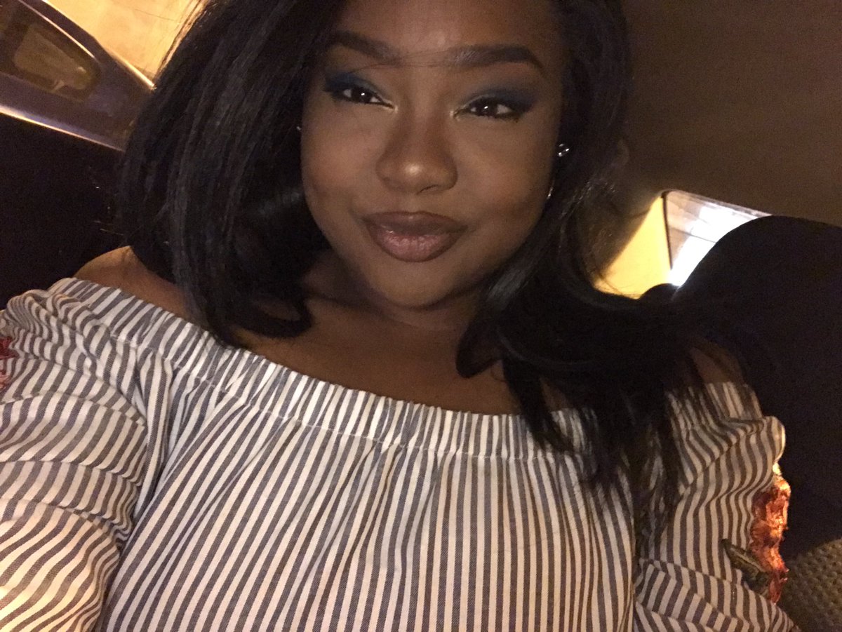 monicaaaeliz's tweet photo. #BlackQueensOfUNCG https://t.co/4yOPLOviTT