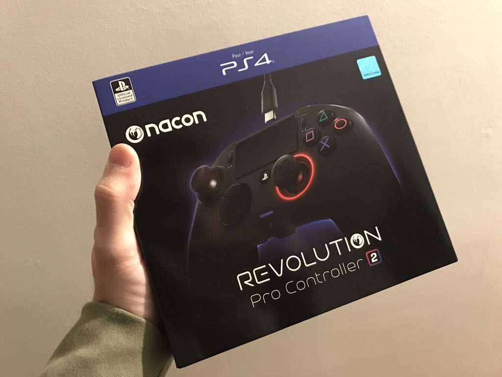 ImGokev's tweet image. Un énorme remerciement à @NaconFR pour leur superbe manette #RevolutionProController2 ! Honnêtement, c&apos;est une tuerie. J&apos;avoue j&apos;ai dormi avec hier soir tellement le courant est bien passé entre nous... #NoelEnAvance