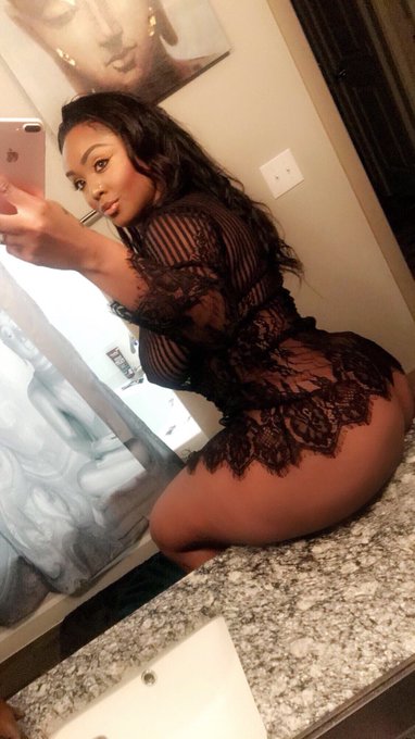 Goodafternoon 💕 comment your favorite emoji to say it back 🤗👇🏾 #dallas #texas #instagood #ebony #latina<a href="/tag/instagood"class="tags"><span>#instagood</span></a><a href="/tag/texas"class="tags"><span>#texas</span></a><a href="/tag/wcw"class="tags"><span>#wcw</span></a><a href="/tag/dallas"class="tags"><span>#dallas</span></a><a href="/tag/ebony"class="tags"><span>#ebony</span></a><a href="/tag/latina"class="tags"><span>#latina</span></a>