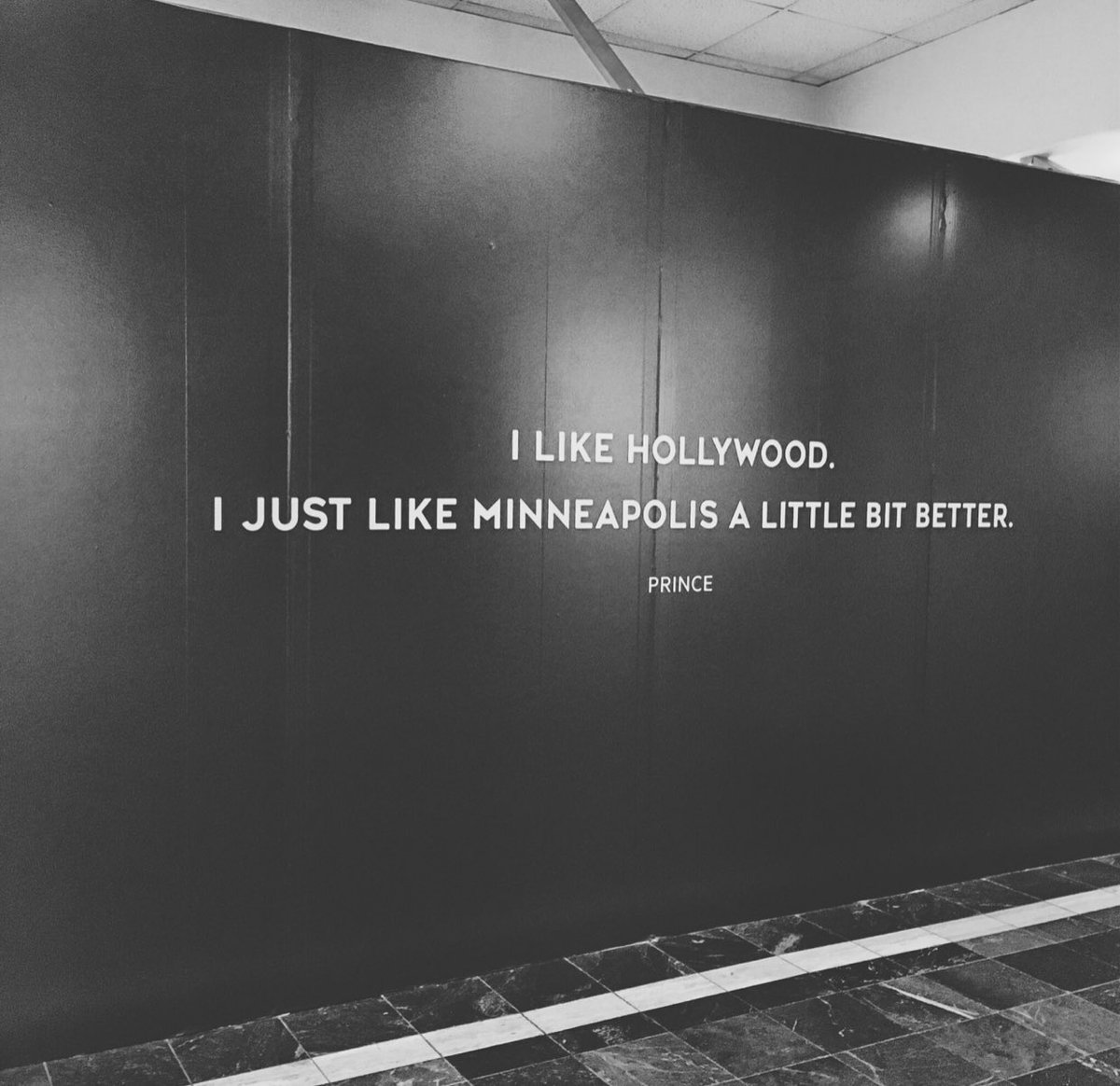 EverythinginMN's tweet photo. RIP Prince 💜 https://t.co/0UzZGzktkF