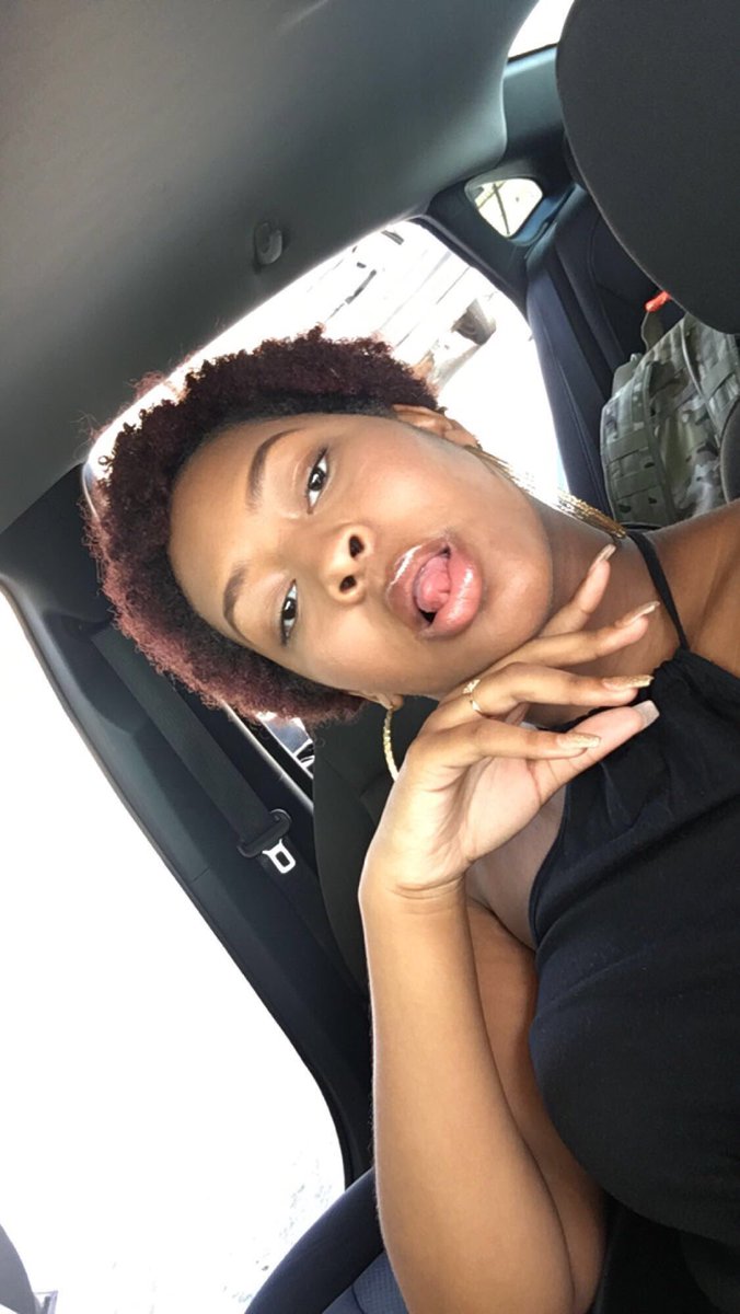 x_shanniiee's tweet photo. I know I’m late but #BlackQueensOfUNCG ✨ https://t.co/2BCtjiwh3a