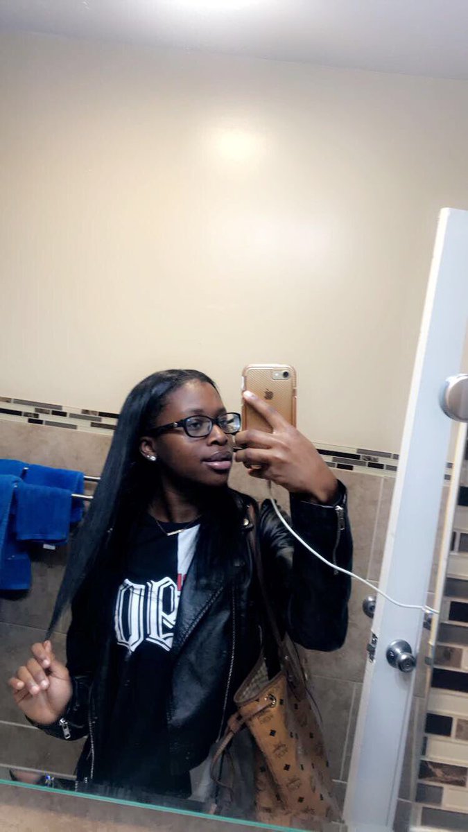 jasbellaa_'s tweet photo. @justsomekid__ #BlackQueensOfMSU itβs my birthdayyyy πβ¨ #sagszn https://t.co/4T4afLeBkx