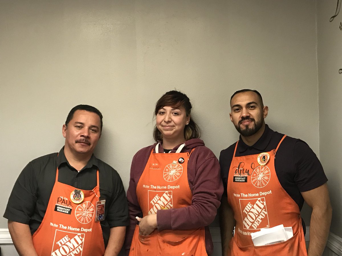 Congratulations Vianna on your promotion to FT Head Cashier! @PacSouth <a href="/anthony_leza/">Anthony Leza</a>