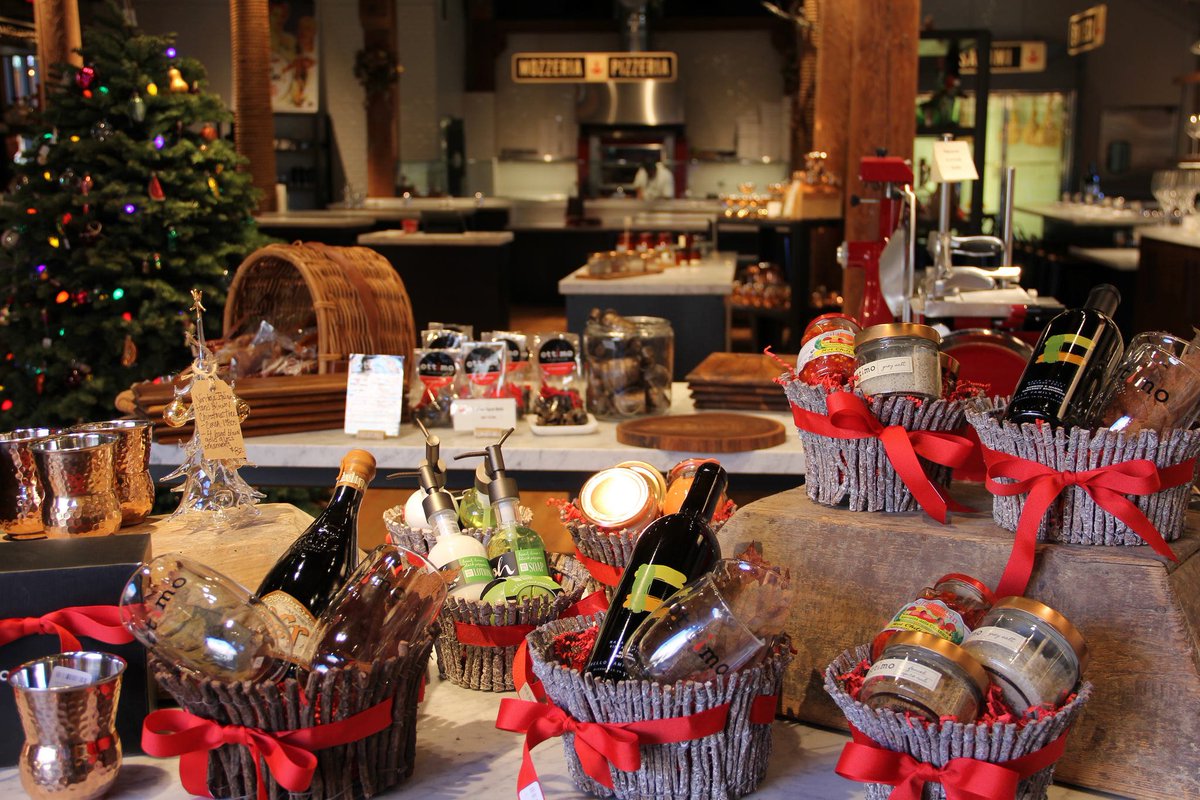 Looking for the perfect last-minute holiday gift for the foodie in your life? We got covered at ottimo! Come shop with us today! #LastMinuteGifts #Yountville #ottimo