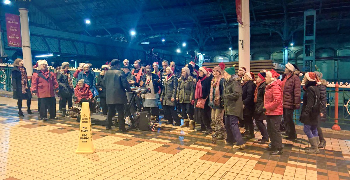 OneVoiceCC's tweet photo. What a fun #festive evening we had on #Preston Railway Station tonight raising money for @babybeatappeal! Did you see/hear us? #HappyChristmas #JoyfulJoyful 🎶👏🎶👏 https://t.co/ERSvaGT6pl