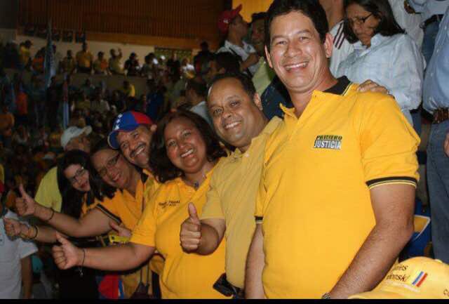 maximo_sanchez's tweet photo. La ANC hoy injustamente ilegaliza a @Pr1meroJusticia, nuestra lucha no la detiene un decreto ... nuestra lucha continua! Un orgullo para mí pertenecer ala familia de @Pr1meroJusticia ... SEGUIMOS ADELANTE! https://t.co/IvpJHOZvCX
