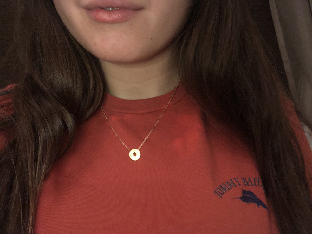 Princess_JF's tweet photo. so my best friend and I are going to college soon so for Christmas she bought me a compass necklace with my initial on it and said now we’ll always be conntected even when we’re apart IM CRYING #BestFriendGoals #christmasgift https://t.co/SpU9MTqRHN