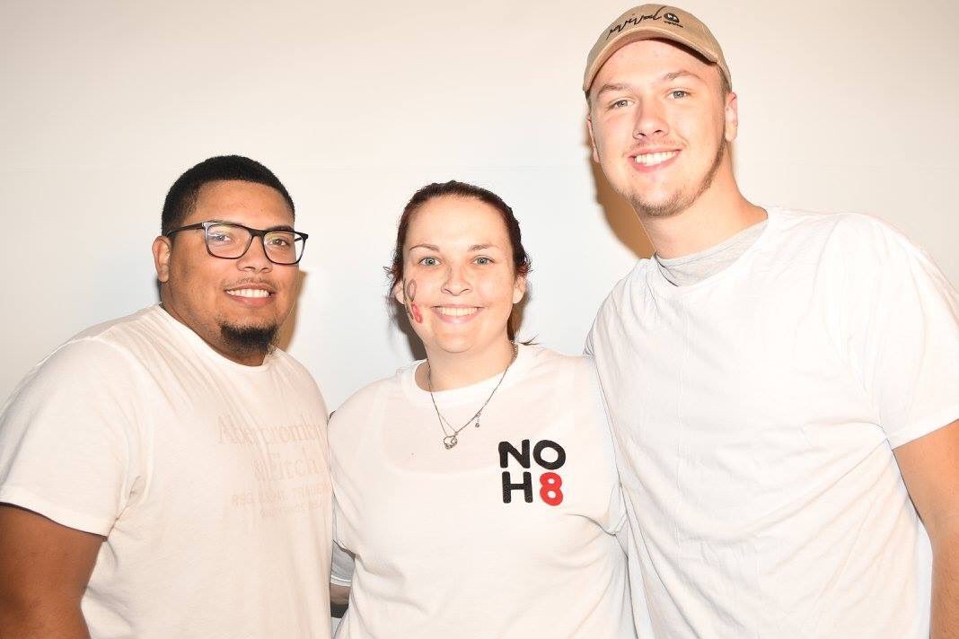 CTV_Productions's tweet photo. Chamberlain’s 4th Annual NOH8 🖤❤️ #ThisIsChamberlainHS https://t.co/ufvZfLMQgZ