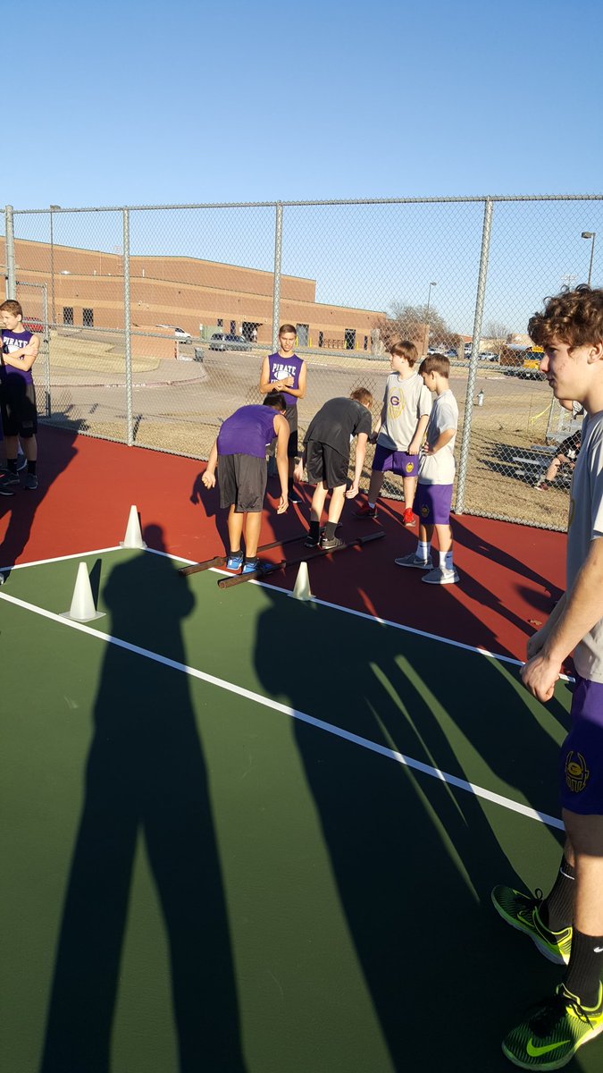 CoachCashion's tweet photo. The final 8th grade "Battle for the Loot" didn't disappoint! What a great way to finish the 2017 off-season workouts! #ActonMS #GISDgr8ness #AMSoffseason #MakingTodayCount https://t.co/bzFmANeUAs