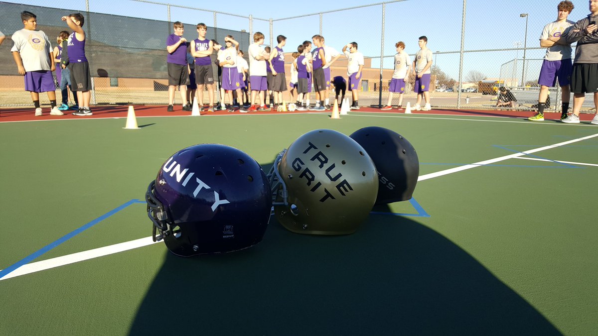 CoachCashion's tweet photo. The final 8th grade "Battle for the Loot" didn't disappoint! What a great way to finish the 2017 off-season workouts! #ActonMS #GISDgr8ness #AMSoffseason #MakingTodayCount https://t.co/bzFmANeUAs