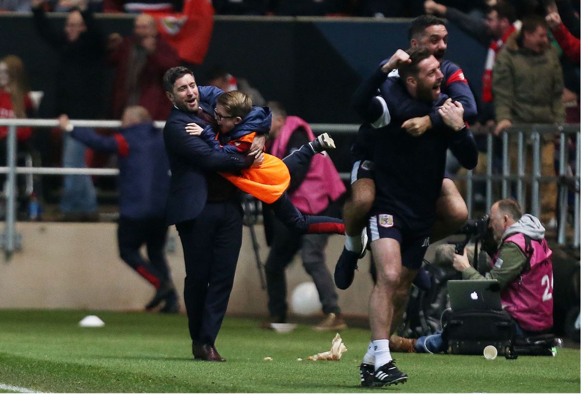 bbcbristolsport's tweet photo. Lee Johnson on his celebration: "There was a great turn of pace down the line, the likes of which the fans haven't seen from me. I just needed someone to cuddle, and luckily he was smaller than me so I could pick him up." https://t.co/KHfMVS70rM