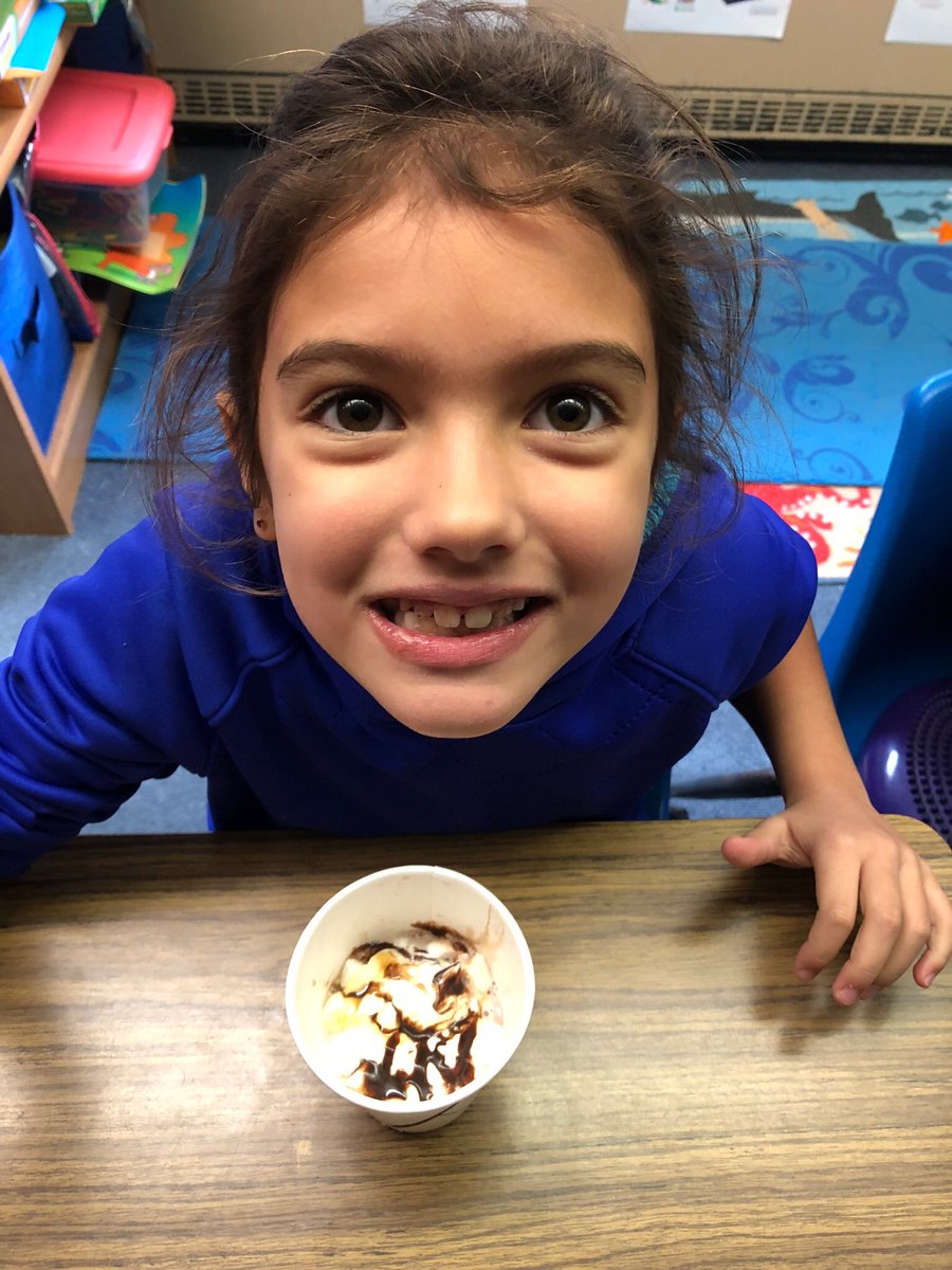 VikingsBoxTops's tweet photo. Congratulations to the @FirstieTribe on their box tops win for the month on November! The hot chocolate looks delicious! https://t.co/iwh0lQalco