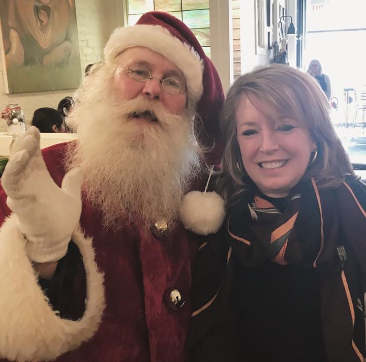 No mall Santa here! I’m a believer! 🎅🏼 #bestsantaever #santaiknowhim