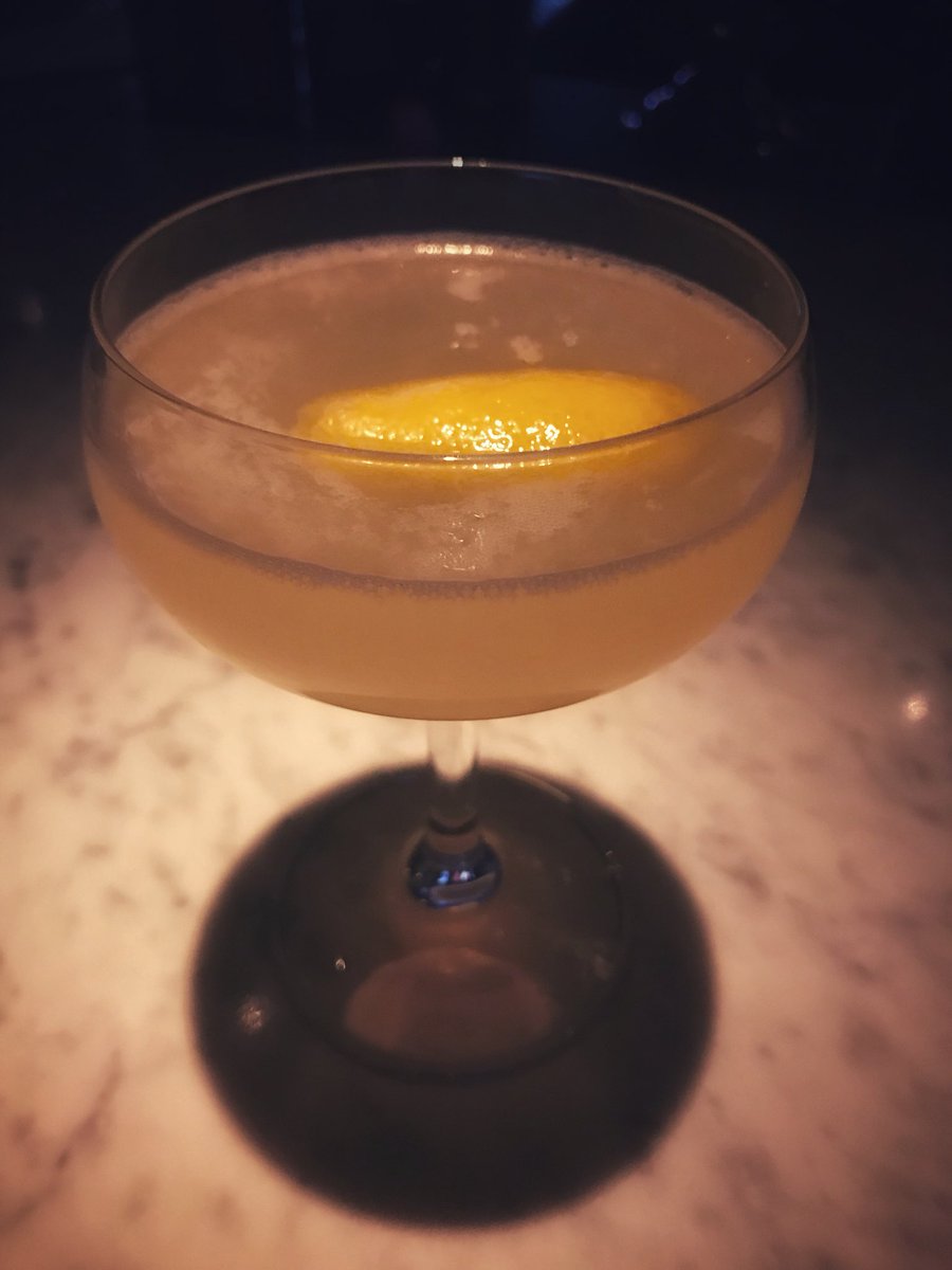 Des_Drinker's tweet photo. @IsfjordUK @EveningStandard It’s the Bees Knees! @RPMItalianChi @Des_Drinker @BarrHillGin #raisingthebar https://t.co/uQHvAk1kWL