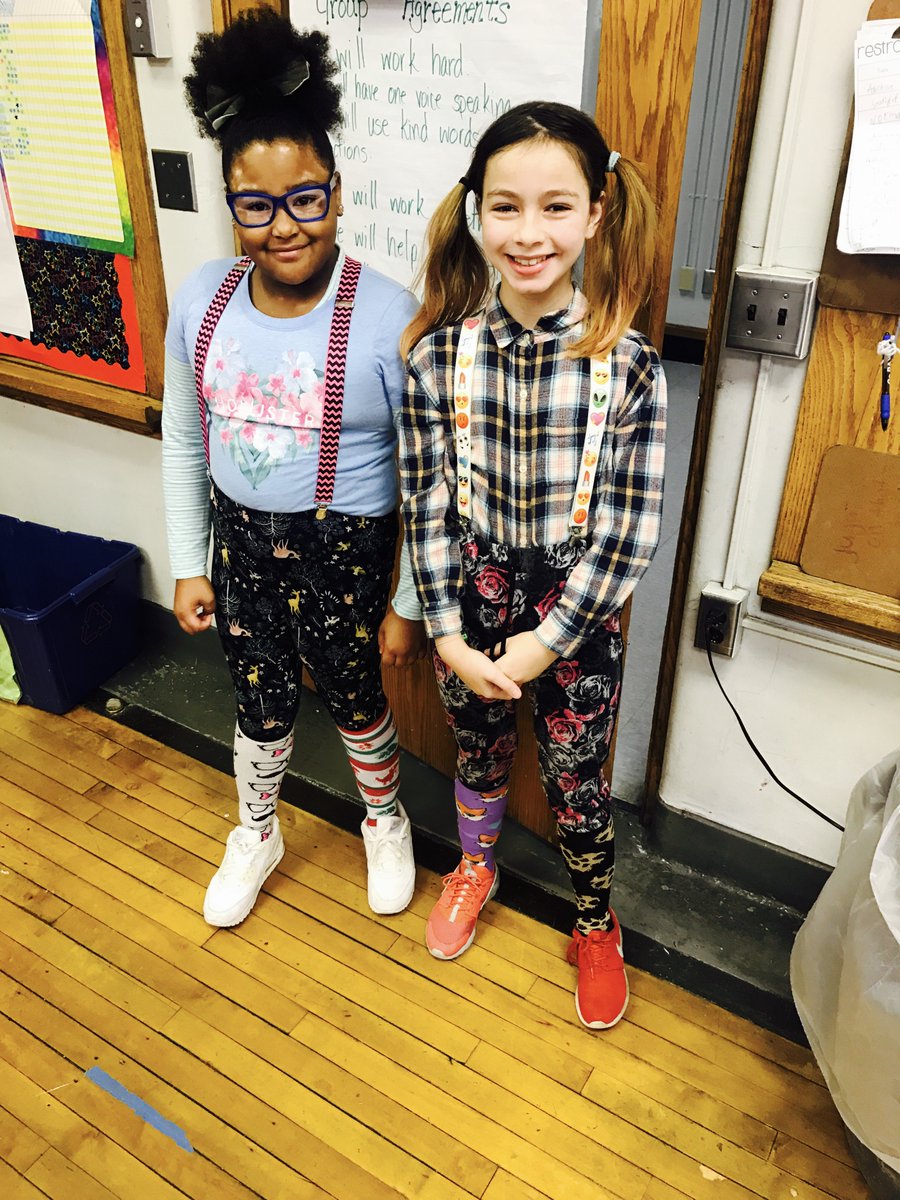 PorterElemSCSD's tweet photo. Porter Spirit Week was in full effect with today being Wacky Wednesday π @SyracuseSchools #Portercares #SCSDgo4gold https://t.co/ZmfQV8pc7W