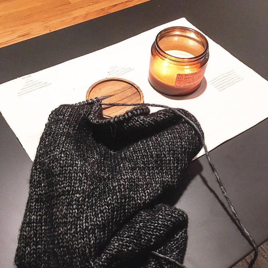 jenbeeman's tweet photo. Very not feeling social media lately but this black blob is the back of my @juliehoover_design Gus which I am very much feeling. #guscardigan #jbeeguscardigan #jbeeknits #juliehooversweaterclub #woolfolk https://t.co/zkpse3eXUE https://t.co/SKXMEb35rJ